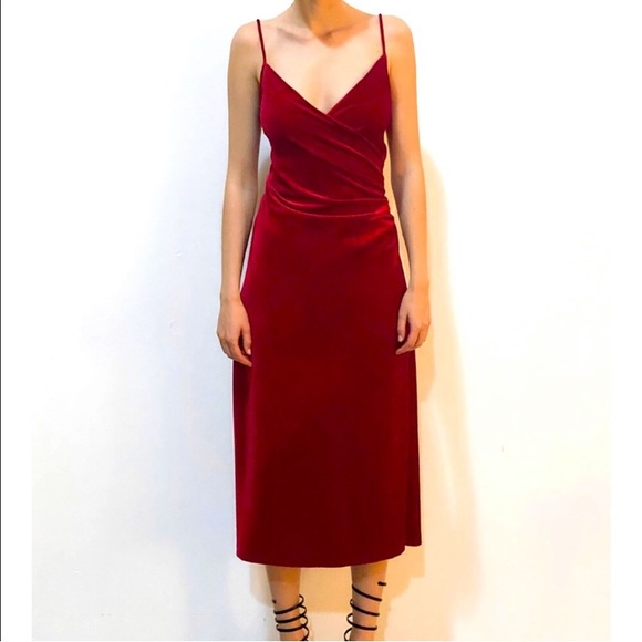ZARA BLOGGERS FAV ELEGANT VELVET RED MIDI DRESS NEW WITH TAGS MEDIUM - Picture 9 of 9